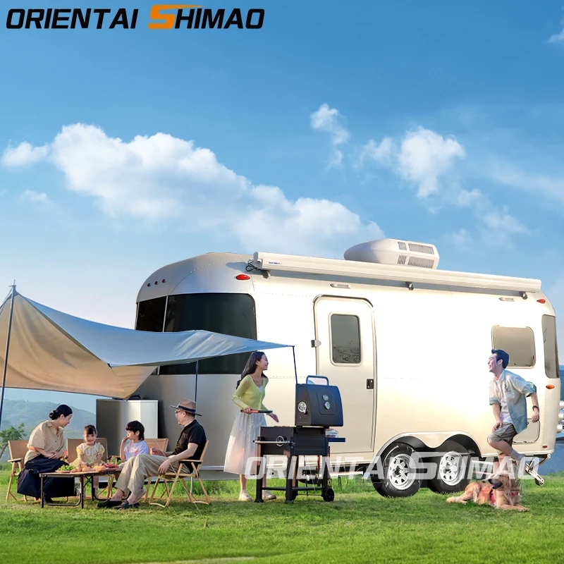 Love on the Road: Couples Tie the Knot sa isang camping trailer Trip