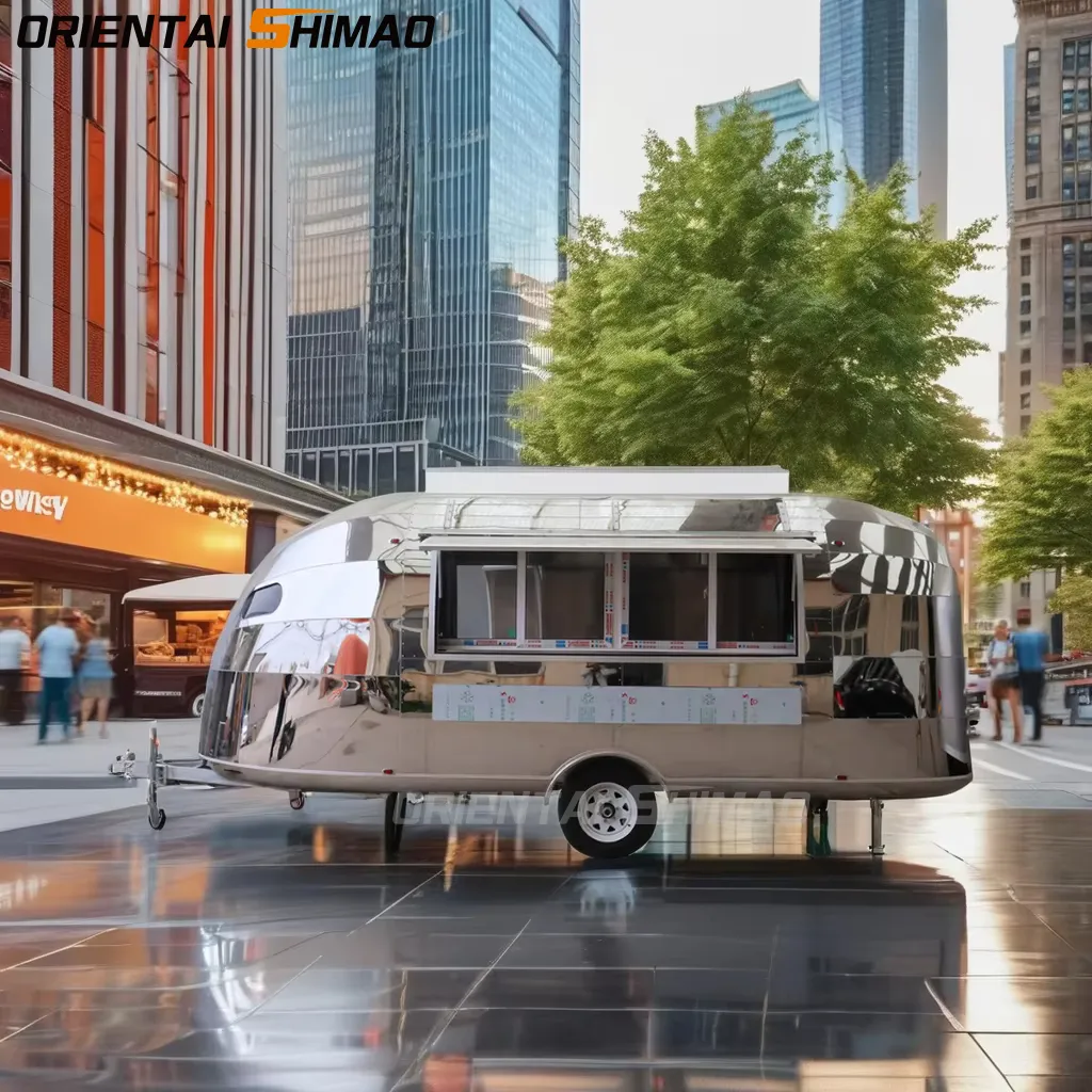 Ang kapansin-pansing presensya ng isang mobile food truck