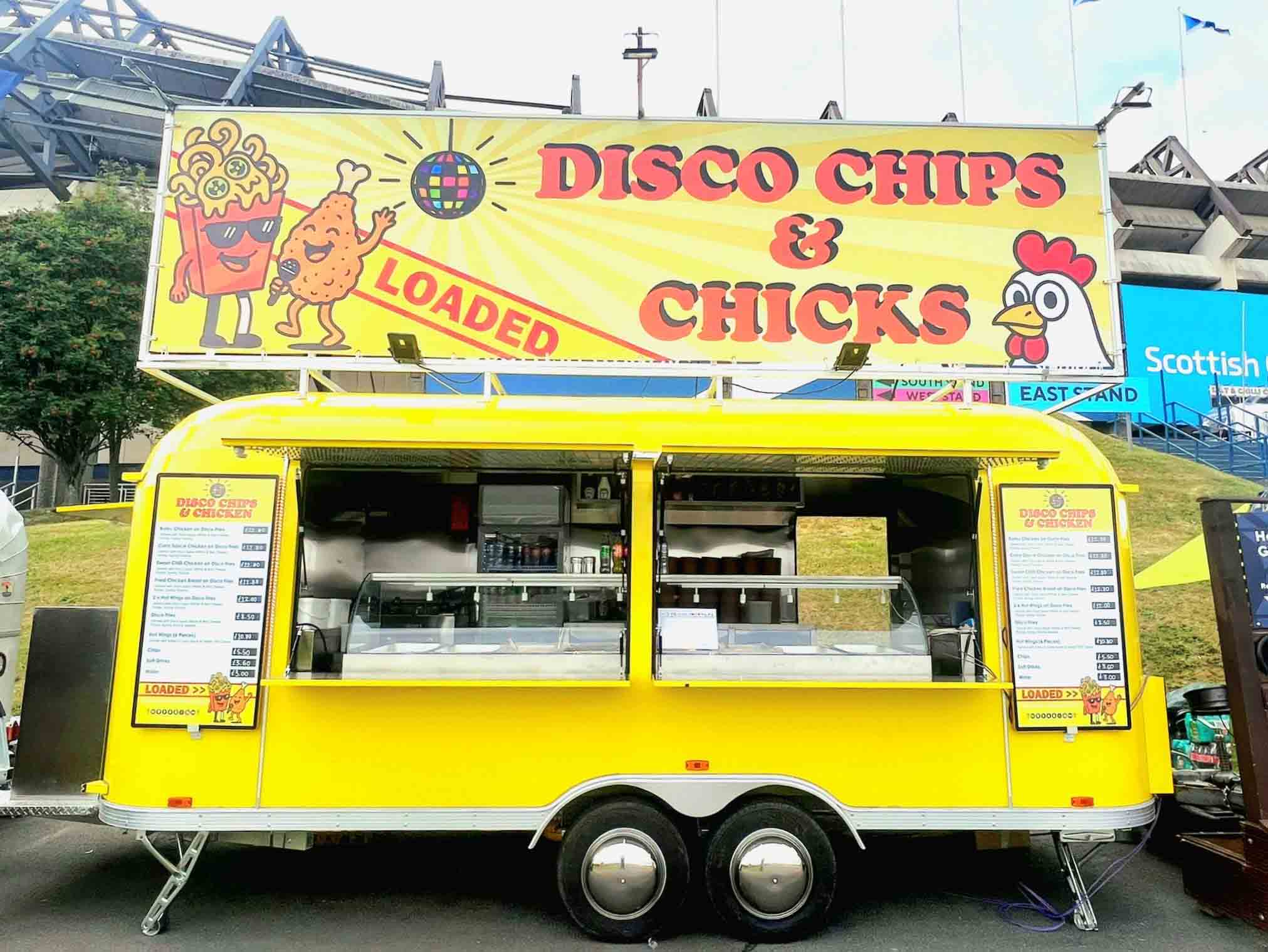 Mga Stun ng Qingfeng Food Trailer Debut! Nakuha ng Customer ang Joy ng High-Design Mobile Kitchen Deliver